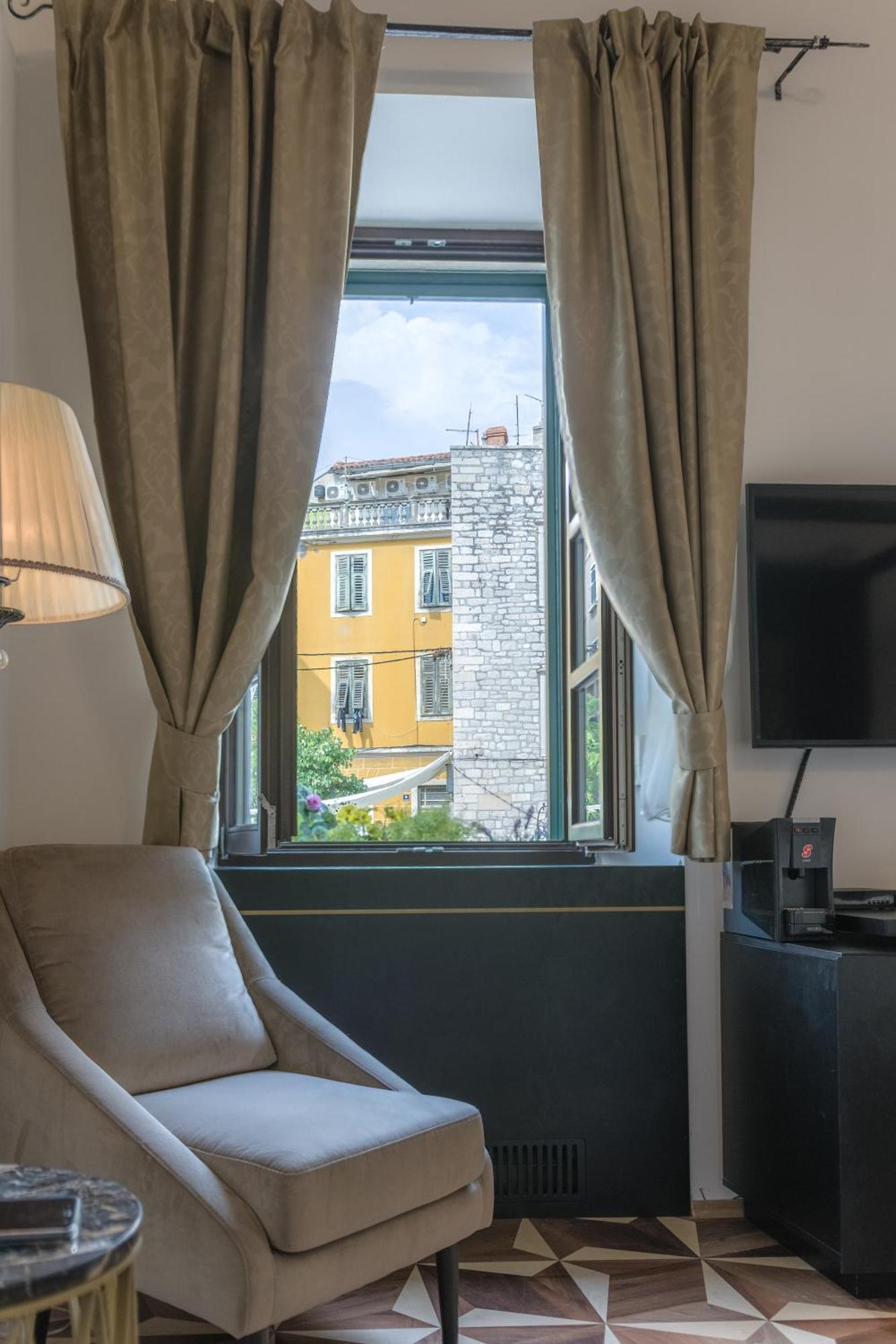 King Kresimir Heritage Hotel (Adults Only) Sibenik Bagian luar foto
